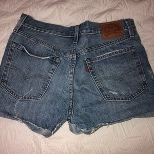 Levi’s 501 Women’s shorts. Light wash.